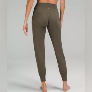 SOLD Lululemon 10 Align High Rise Full Length Joggers Green